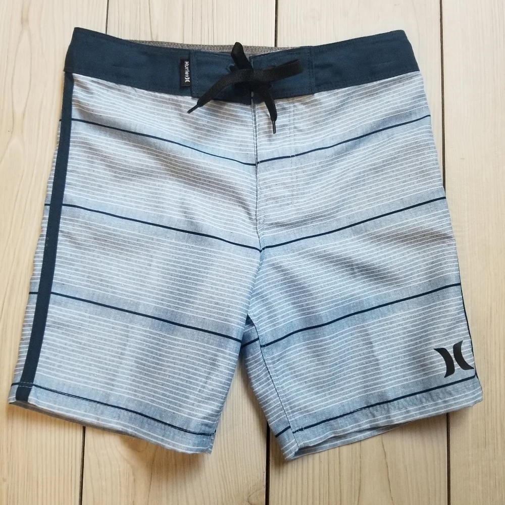 Hurley Shoreline Blue Striped Boys swim shorts Size 5 NWT
